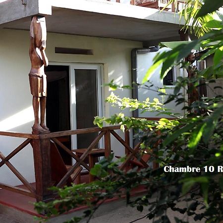Chez Yolande Hotel Ampangorinana Luaran gambar