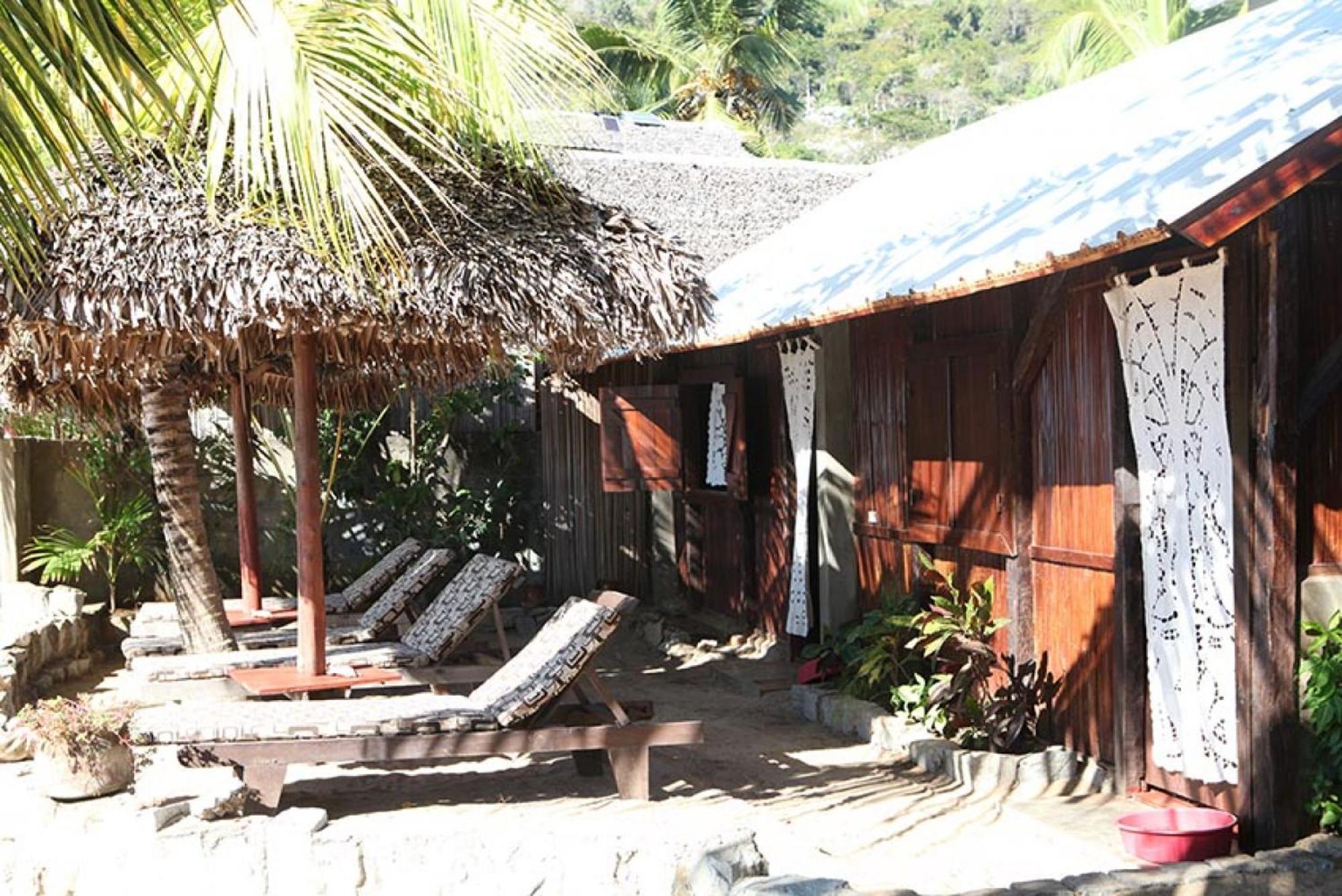 Chez Yolande Hotel Ampangorinana Luaran gambar